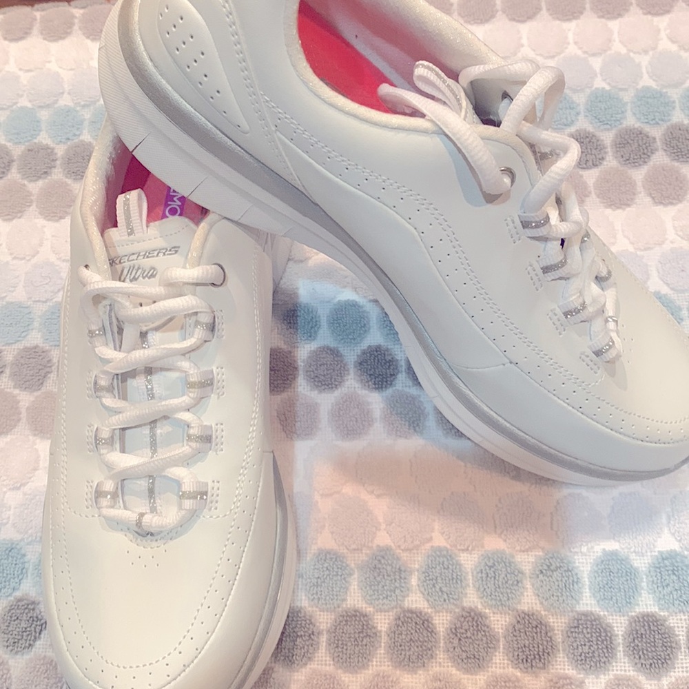 NWOT Sketchers Memory Foam Air Cooled Sneakers Size 10
